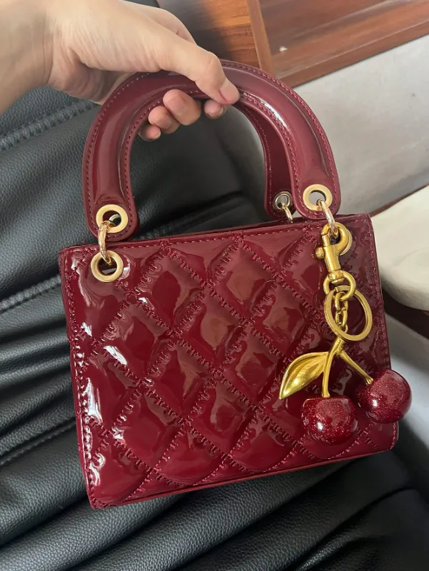 شنطة بنية كارلي انيقة